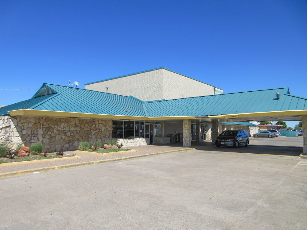 Rodeway Inn Arlington Exterior photo
